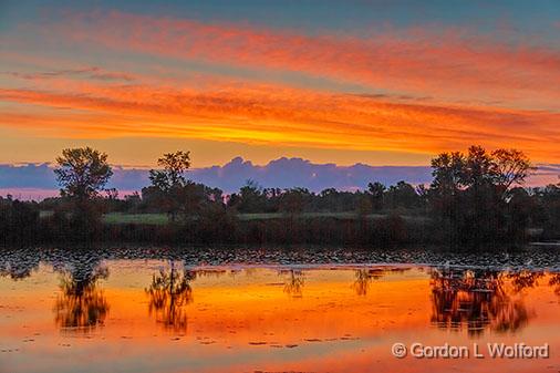 Rideau Canal Sunrise_35027-8.jpg - Photographed along the Rideau Canal Waterway near Smiths Falls, Ontario, Canada.